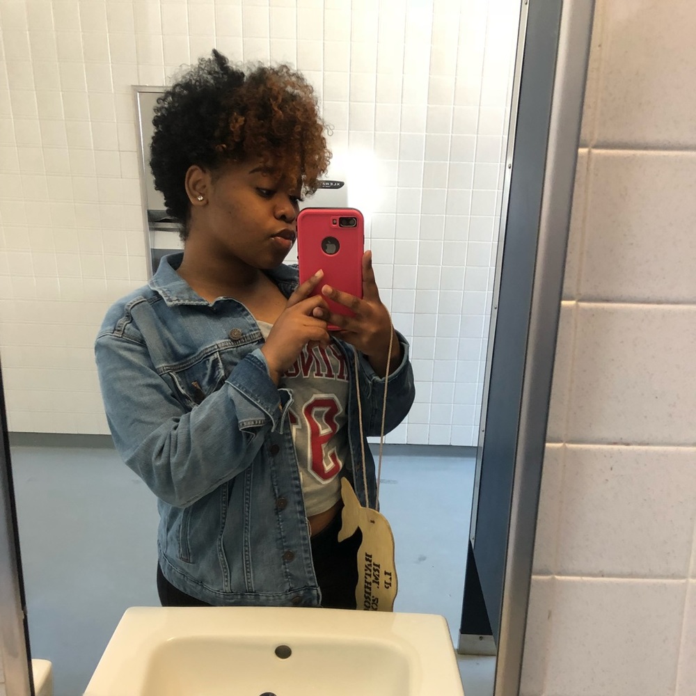 Meet your Posher, De’nym